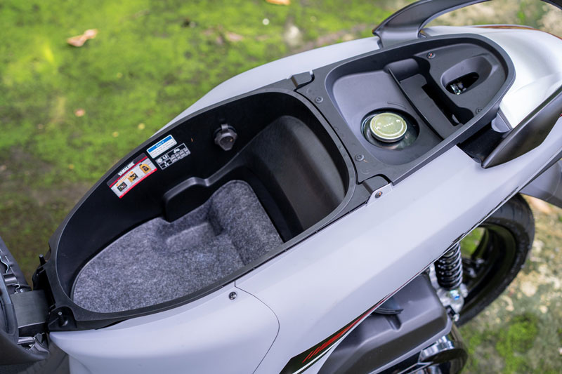 Cốp của xe Yamaha Janus