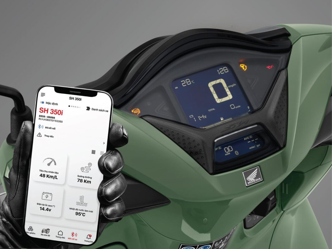 Đồng bộ Bluetooth với điện thoại để theo dõi tình trạng xe Honda SH350