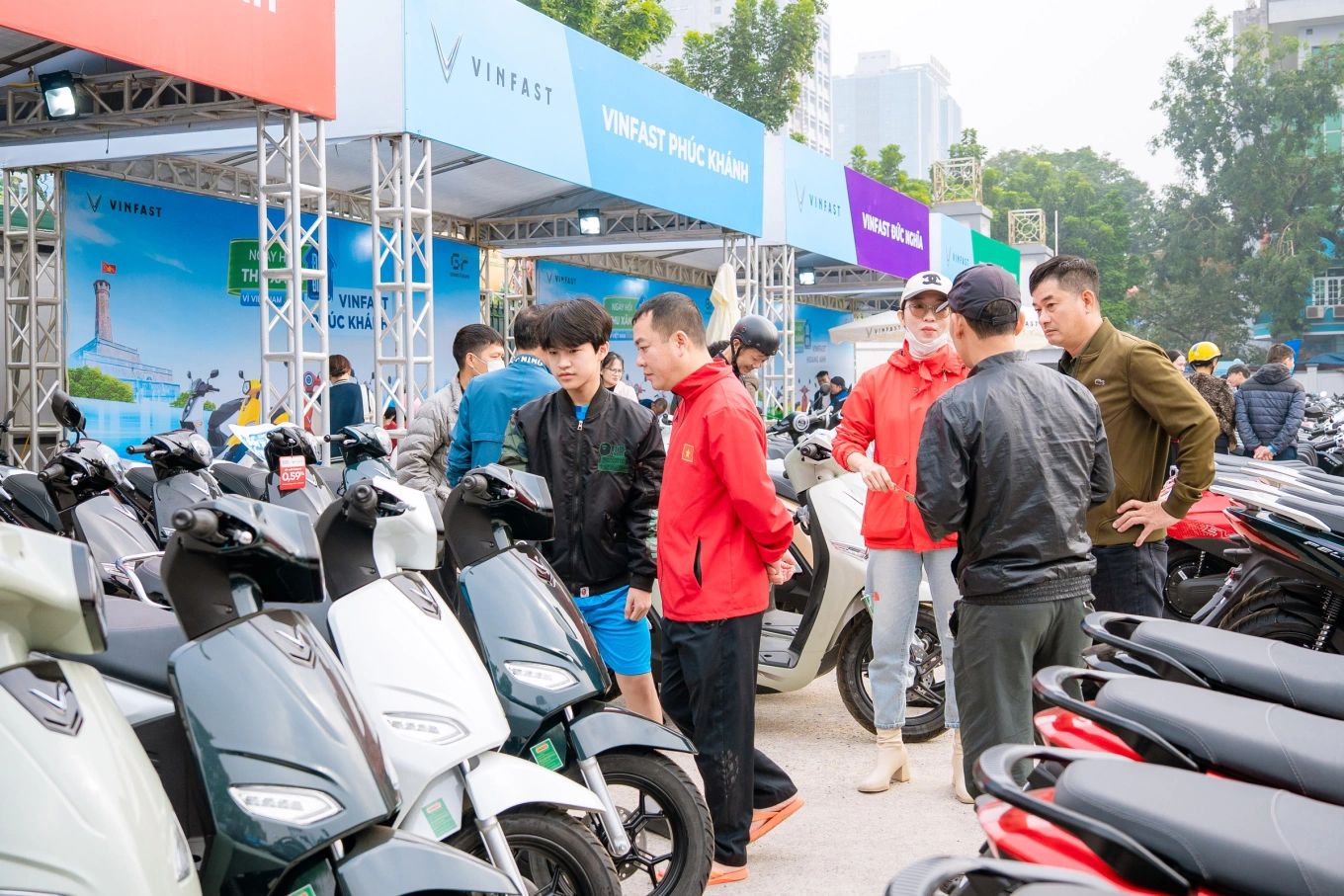 Tại sao nên sử dụng xe máy điện?