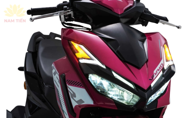 Vario 125 2027 còn được trang bị nhiều tiện ích hiện đại giúp việc sử dụng thuận tiện hơn.