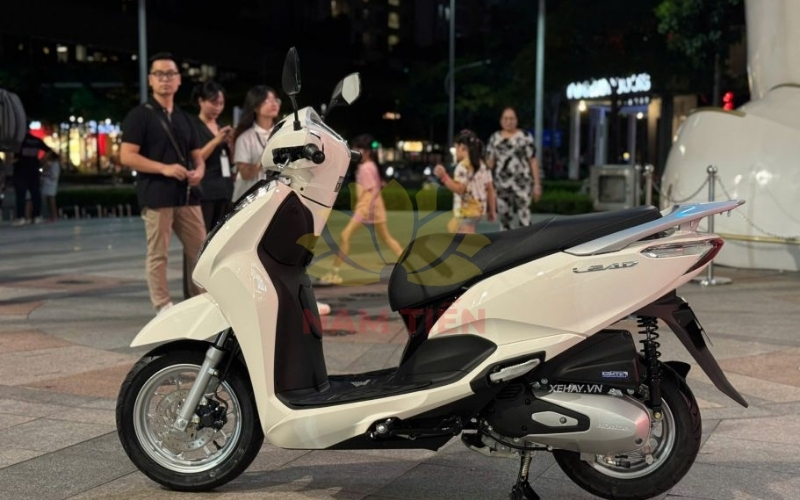 Giá xe tại Cửa hàng xe máy Honda Lead mới nhất