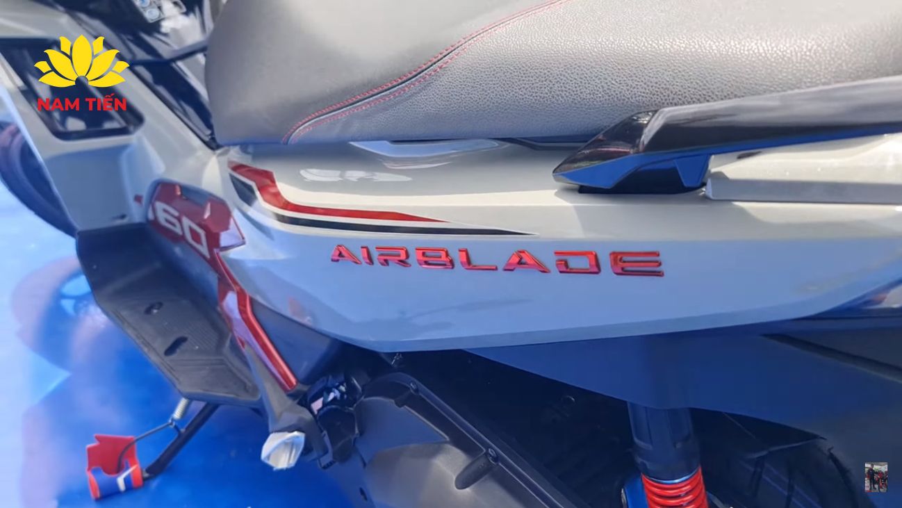 Đuôi xe Air Blade 160 2025 thể thao