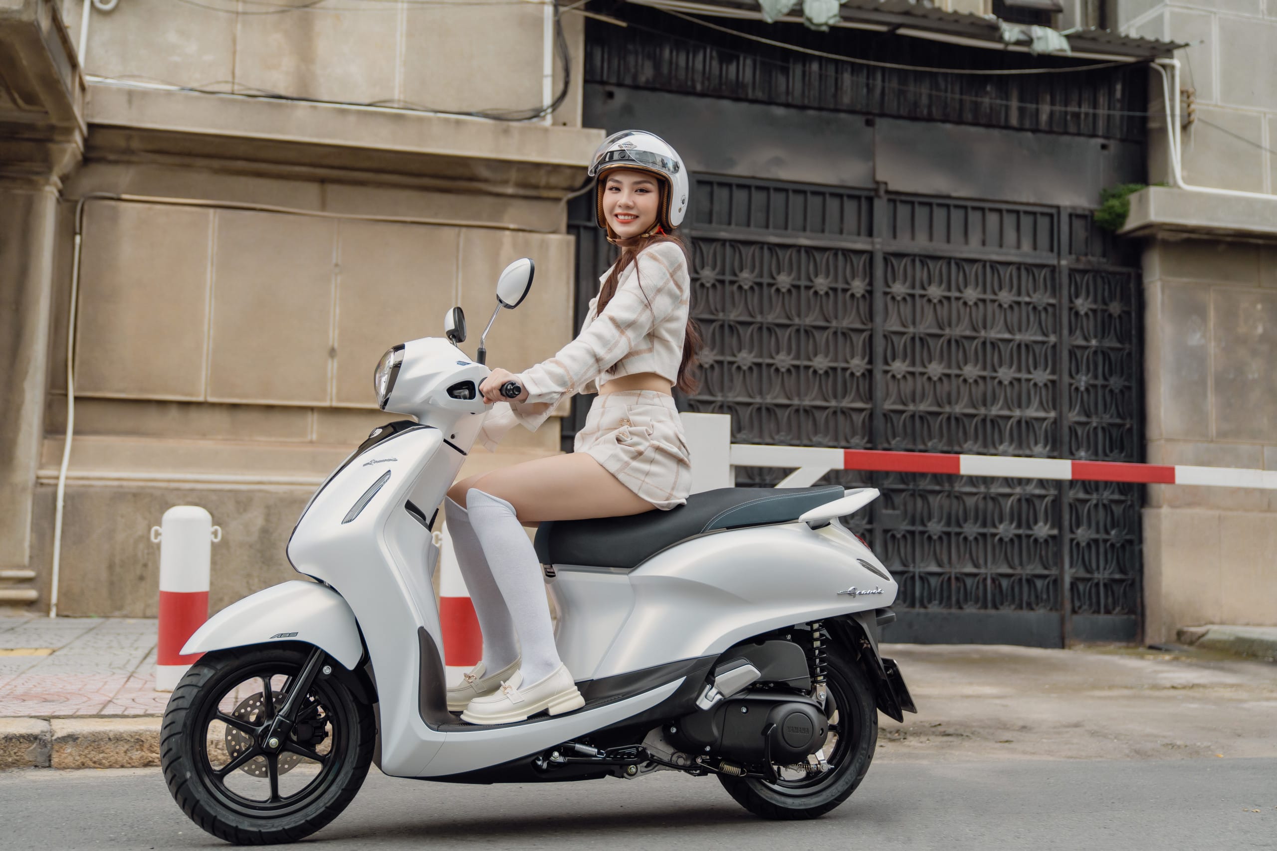 tien-ich-yamaha-grande-2023-tieu-chuan
