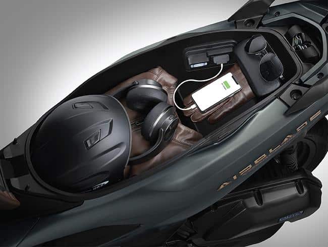 thien-ich-xe-air-blade-dac-biet