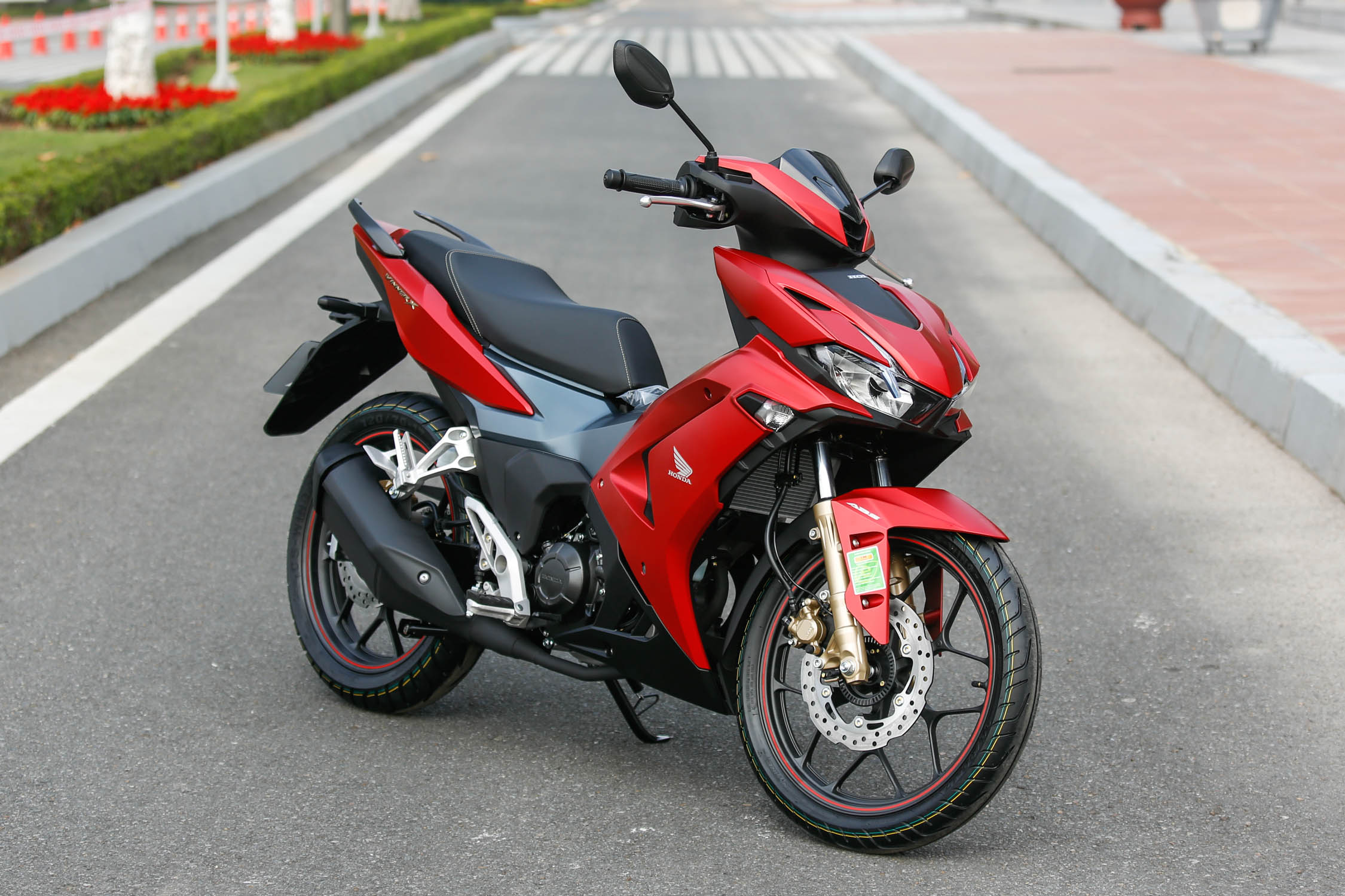 thiet-ke-xe-honda-winner-x-abs-the-thao
