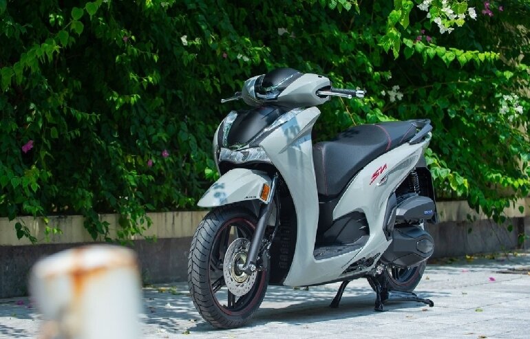Mua xe máy Honda SH 160i 2023