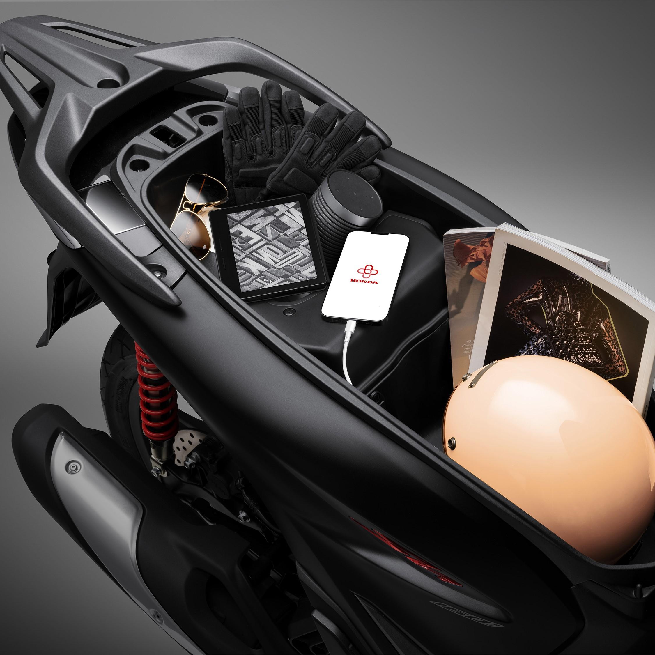 tien-ich-xe-honda-sh-160i-abs-the-thao